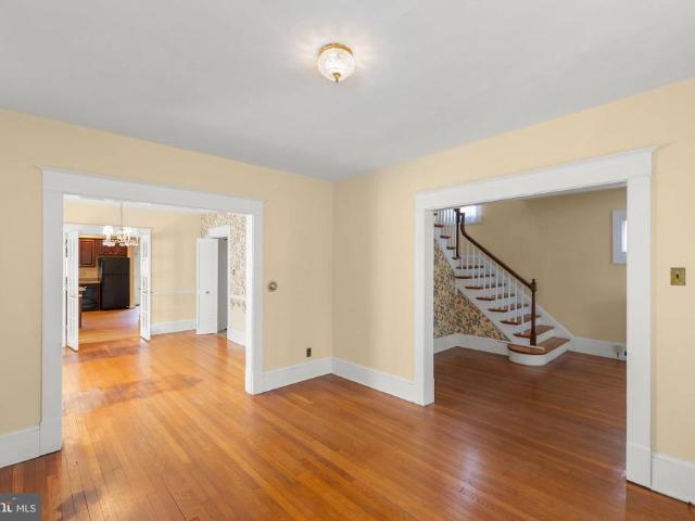 305 Amherst Street