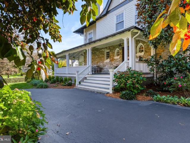 305 Audubon Avenue