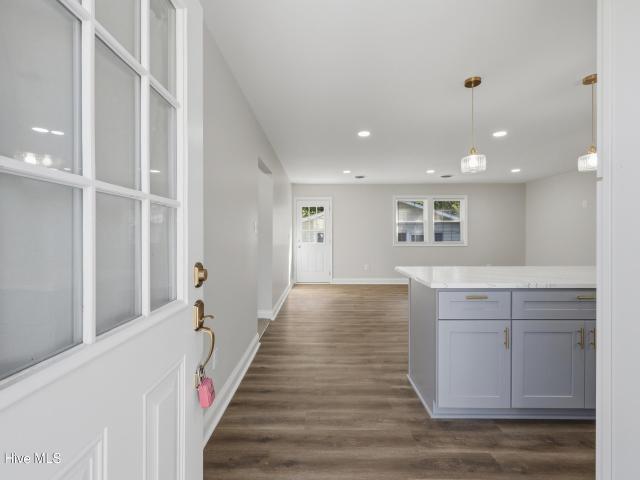 305 Beachview Drive