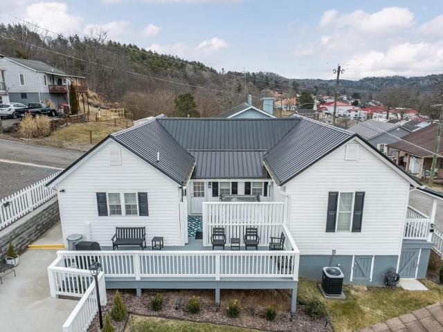 305 Grayson St