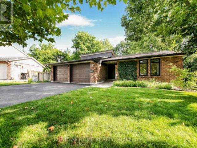 305 Daleside Place N, Waterloo, ON, N2L 5M4 house for sale | Listing ID X13768 | Royal LePage
