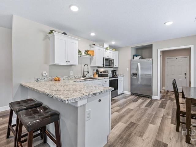 305 E 4th Street