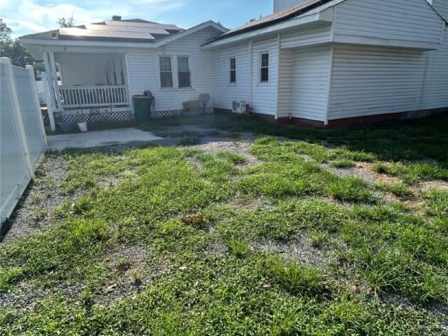305 E 11th Street