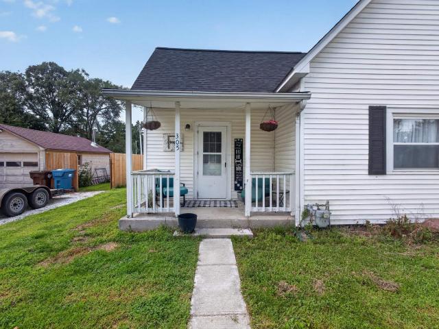 305 E Luin Street