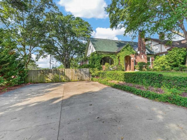 305 Fulton Street