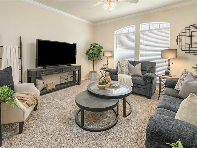 305 Holleman Drive E 102