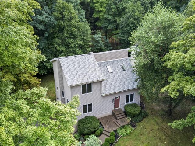 305 Oak Lane