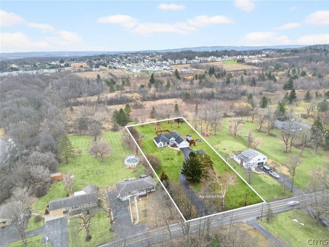 305 Lafayette Road