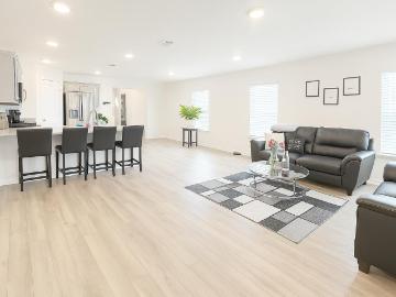 305 Lantana Court