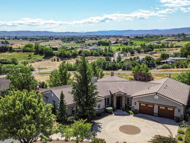 305 Mountain Shadows Pl, Yakima, WA 98908 | MLS #26 608