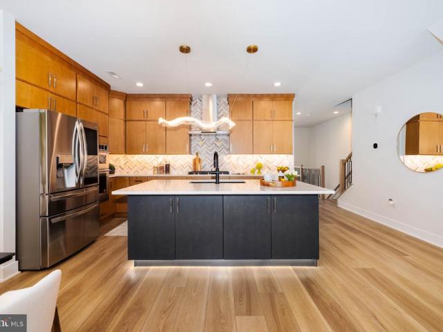 305 Manion Alley
