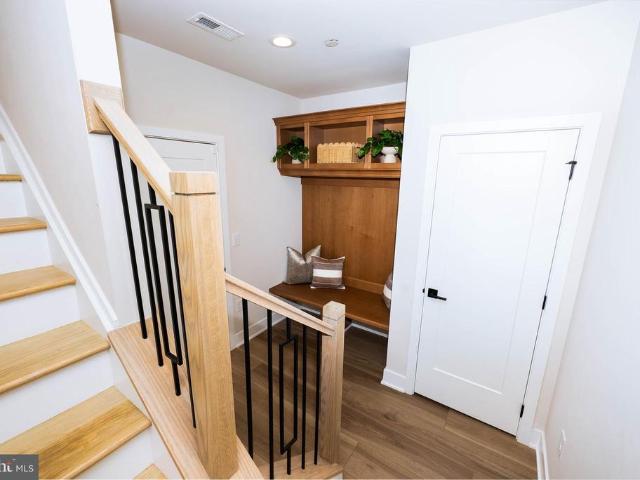 305 Manion Alley