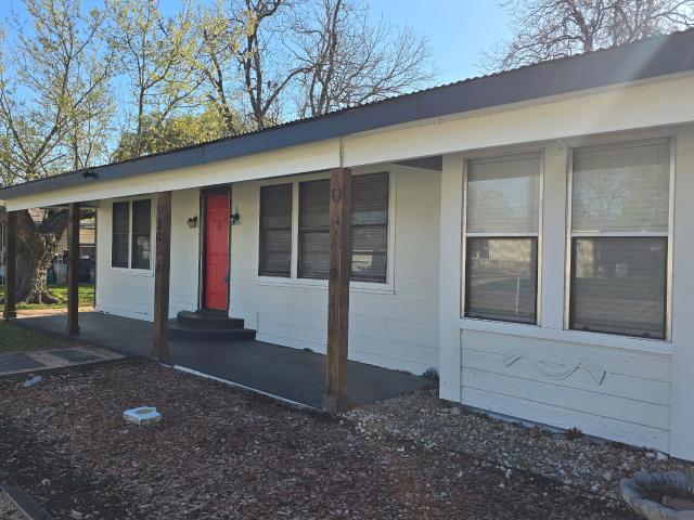 305 N 5th St, Thorndale, TX 76577 | MLS #2007