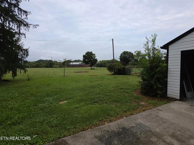 305 N 15th St