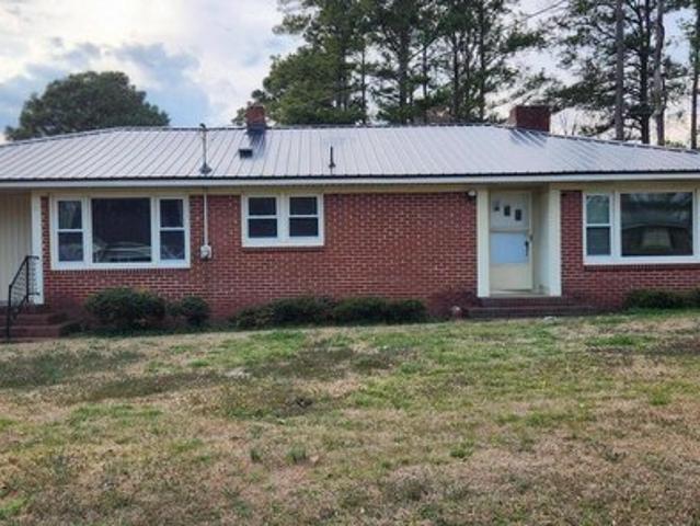 305 N 2nd St, Macclesfield, NC 27852