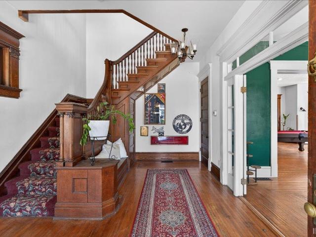 305 S Bluff Street
