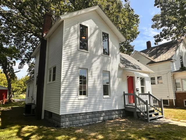 305 S Sterling Street