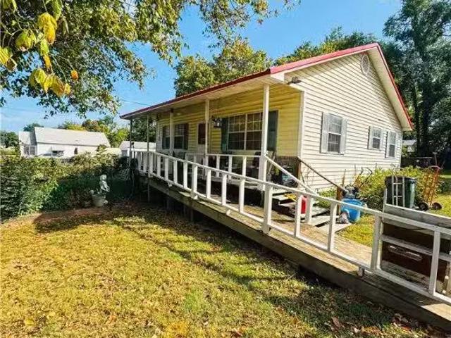 305 SHAVER ST, BERRYVILLE, AR 72616