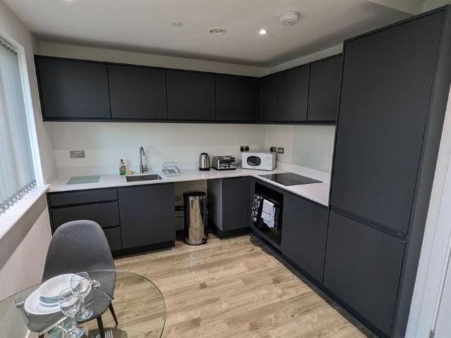 305 Paragon House, 48 Seymour Grove M16, 1 bed flat to rent, £1,050 pcm | PrimeLocation