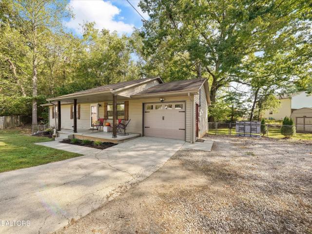 305 Red Fox Lane