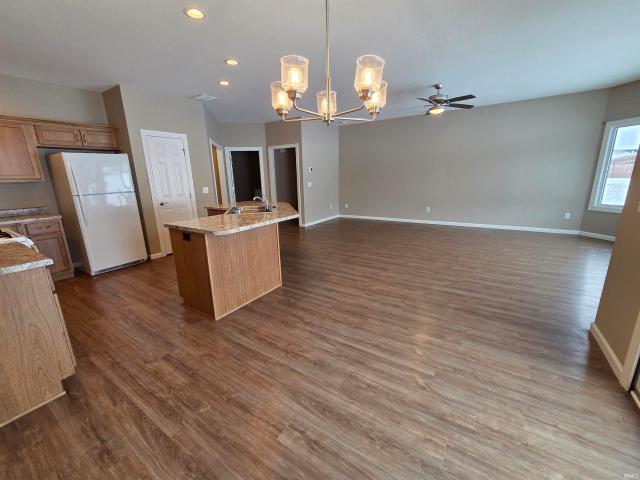 305 W Longfellow Boulevard