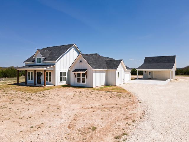 305 Willow Oak Dr, Goldthwaite, TX 76844 | MLS #8706