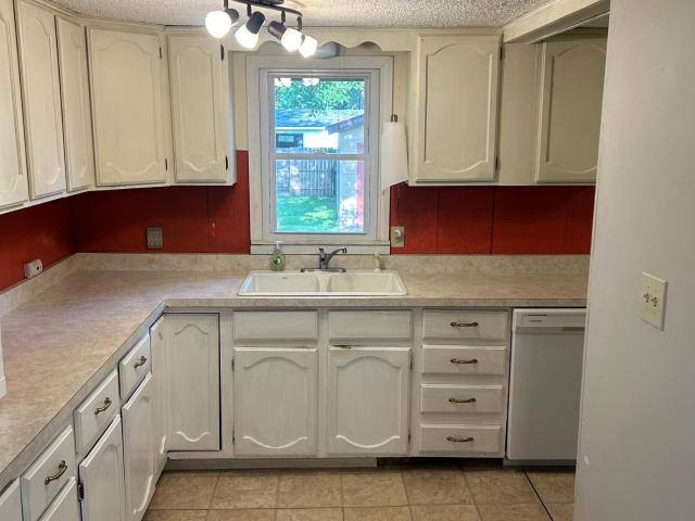 30650 N Lakes Trail