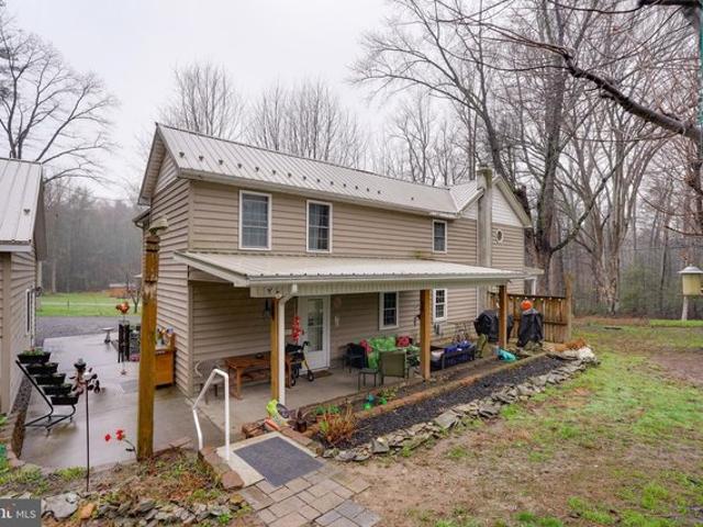 3065 Buchanan Valley Rd, Orrtanna, PA 17353