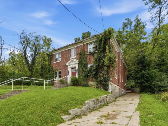 3065 Bracken Woods Lane