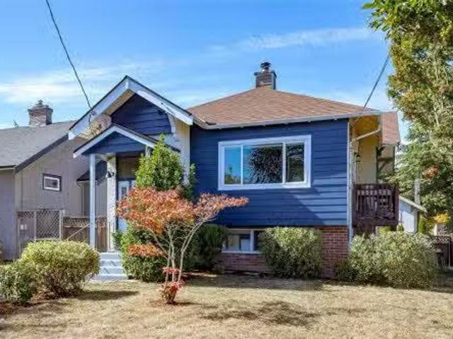 3066 Carroll St, Victoria, BC, V9A 1P9 house for sale Listi.