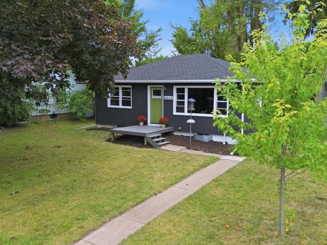 30620 N Lakes Trail
