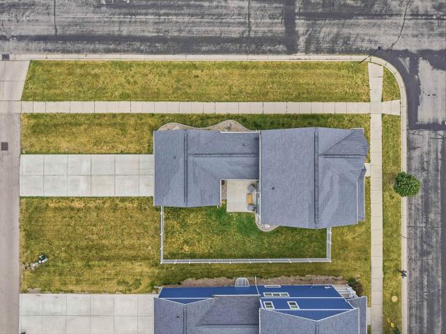 3062 Pleasant Street