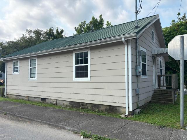 306 3rd Street