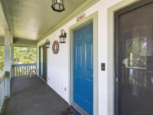 306 74th Ave. N 301