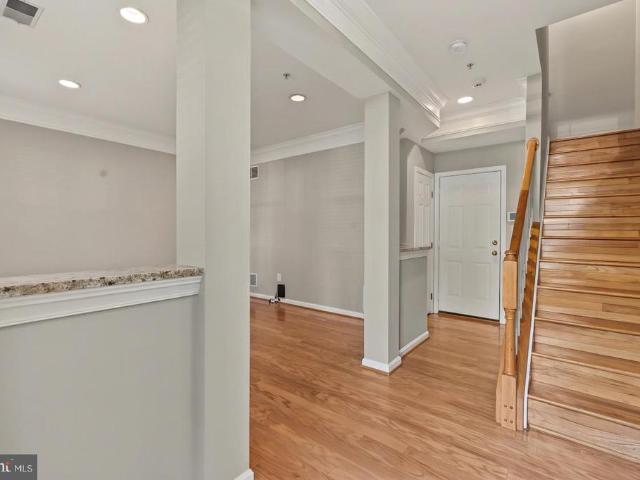 306 Cameron Boulevard