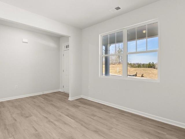 306 Creekview Way