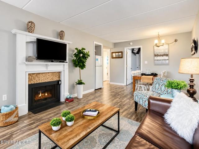 306 Baskins Creek Rd 207