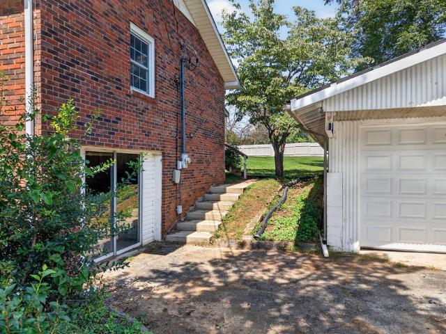 306 E 4th Street