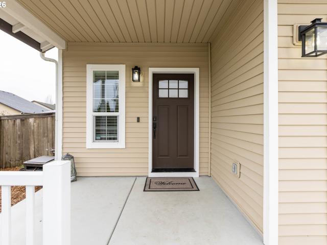 306 E 16th Pl, La Center, WA 98629 | MLS #257531