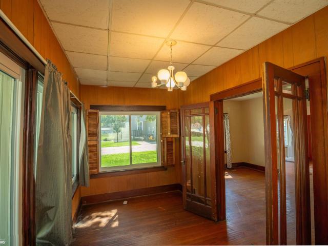 306 E college