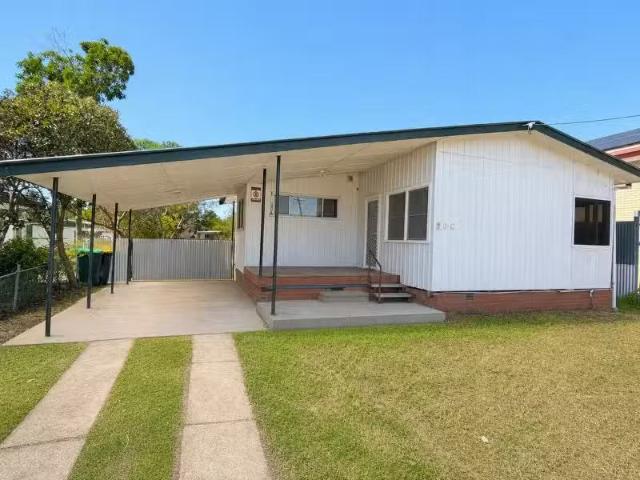 306 Edward Street, Moree House for rent Listed by Brooke Mull.