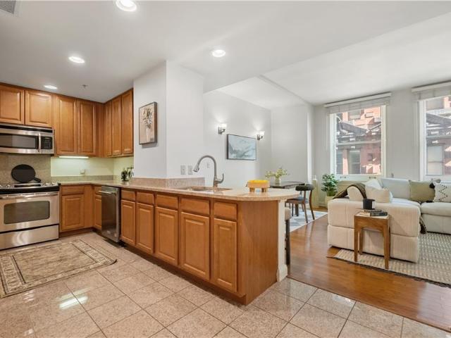 306 Fourth Ave, Unit 501, Pittsburgh, PA 15222 | MLS #1750