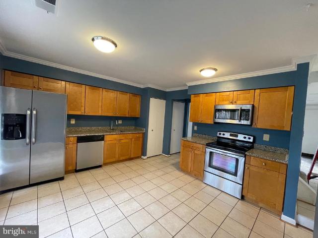 306 Hillside Terrace