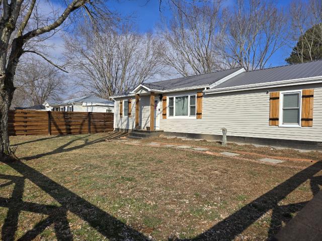 306 Johnson St, Lawrenceburg, TN 38464 | MLS #3122