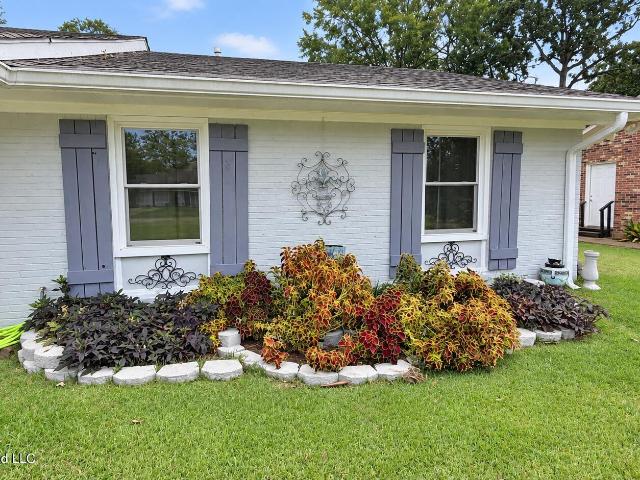 306 Oak Grove Drive