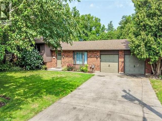 306 Lanark Street, Caledonia, ON, N3W 1E8 house for sale | Listing ID 40854 | Royal LePage