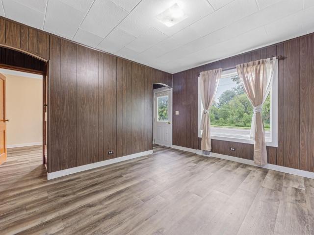 306 S 2nd Street W