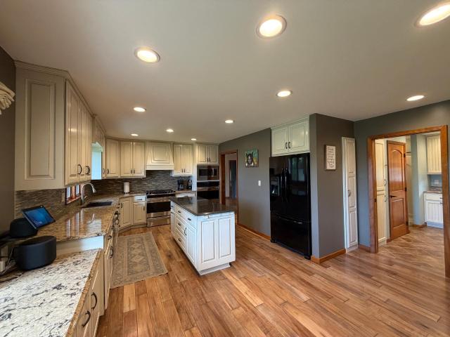 306 S Fairview Drive