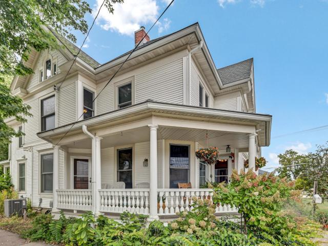 306 S Prairie Street