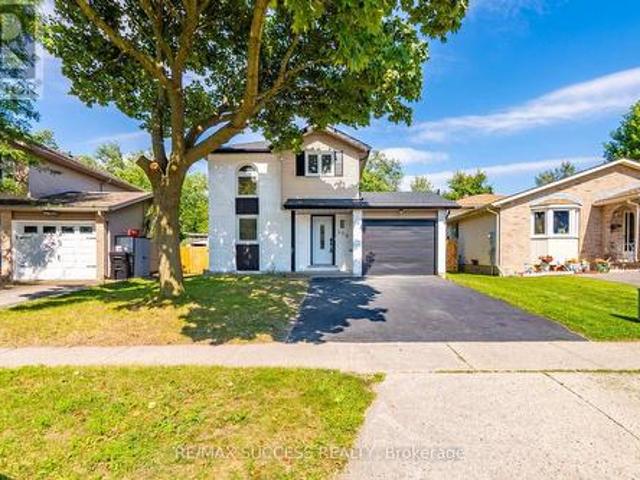 306 Sekura Street, Cambridge, ON, N1R 7V8 house for sale | Listing ID X13681 | Royal LePage